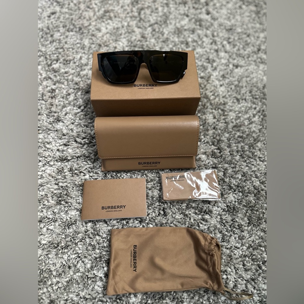 Authentic brand new BURBERRY SUNGLASSES